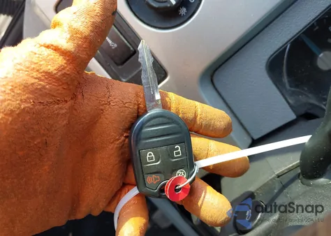 2014 Ford F-150 Lariat from USA, damaged, VIN 1FTFW1EF2EFA98352